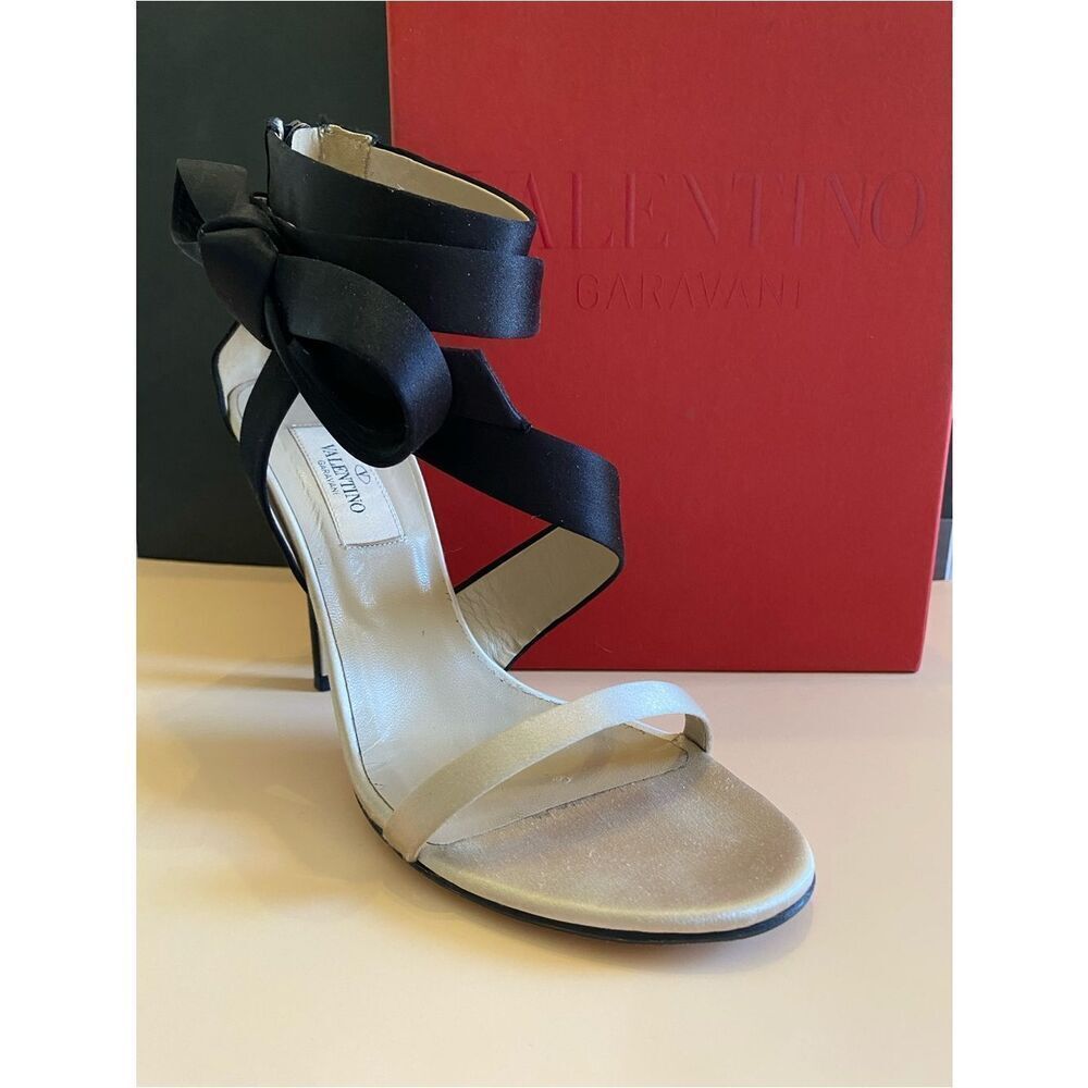 Valentino Elegant Black and Cream Heels